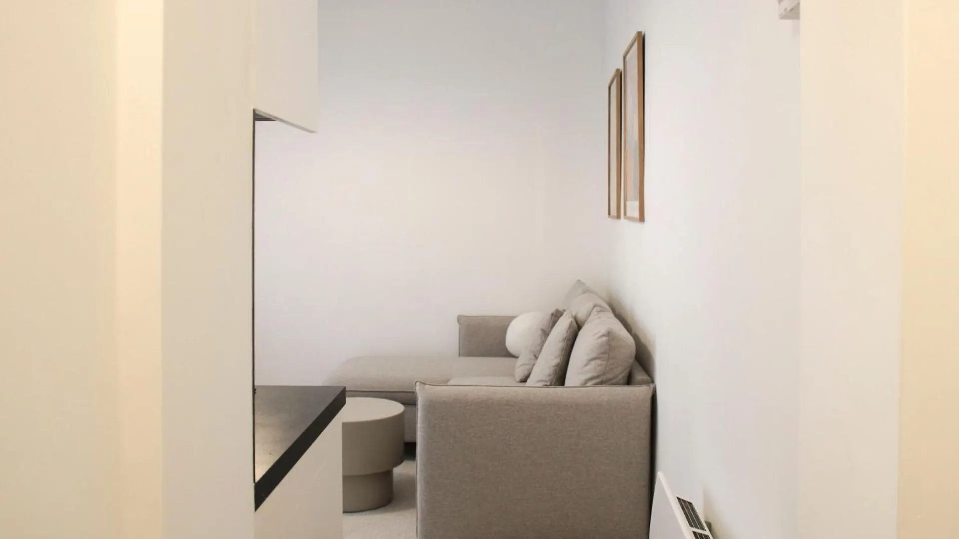 Charming T2 Of 26 M Near The Bastille *